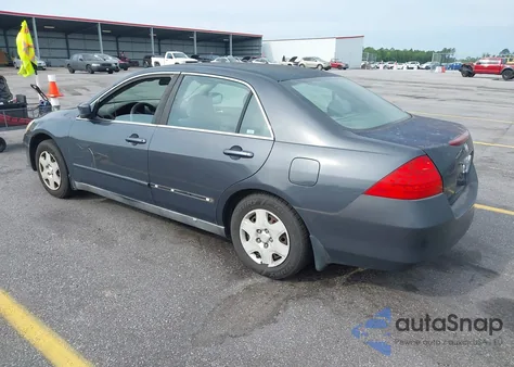 2007 Honda Accord 2.4 Lx z USA, uszkodzony, nr VIN 1HGCM55497A090376